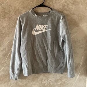 nike| Womans Logo Crew-Neck Sweatshirt